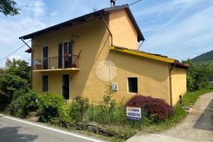 CASA SEMINDIPENDENTE A GIAVENO