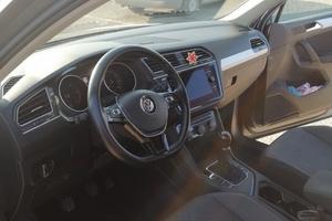 Tiguan r live