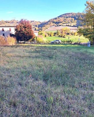 AMPIO LOTTO EDIFICABILE PER MONO O BIFAMILIARE