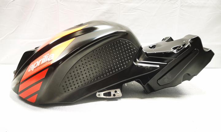 SERBATOI ORIGINALI APRILIA RSV4 BMW S1000RR DUCATI