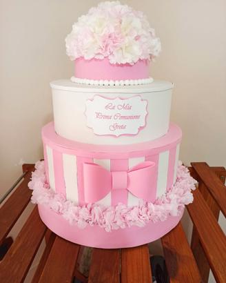 Torta finta per allestimento