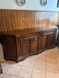 Credenza in legno massiccio
