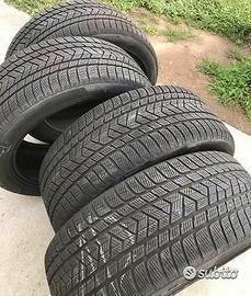 4 gomme usate 315 40 22 e 285 35 22 Pirelli
