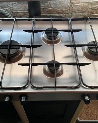Piano cottura da incasso in acciaio inox 4 fuochi