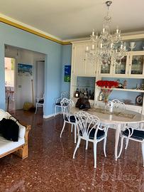 Lampadario  a goccia di cristallo