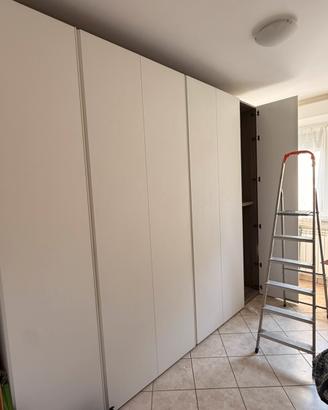 Armadio battente Novamobili grigio 6 ante