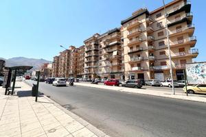 4 LOCALI A PALERMO