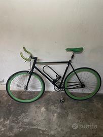 Bici scatto fisso fixed