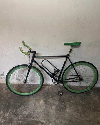 Bici scatto fisso fixed