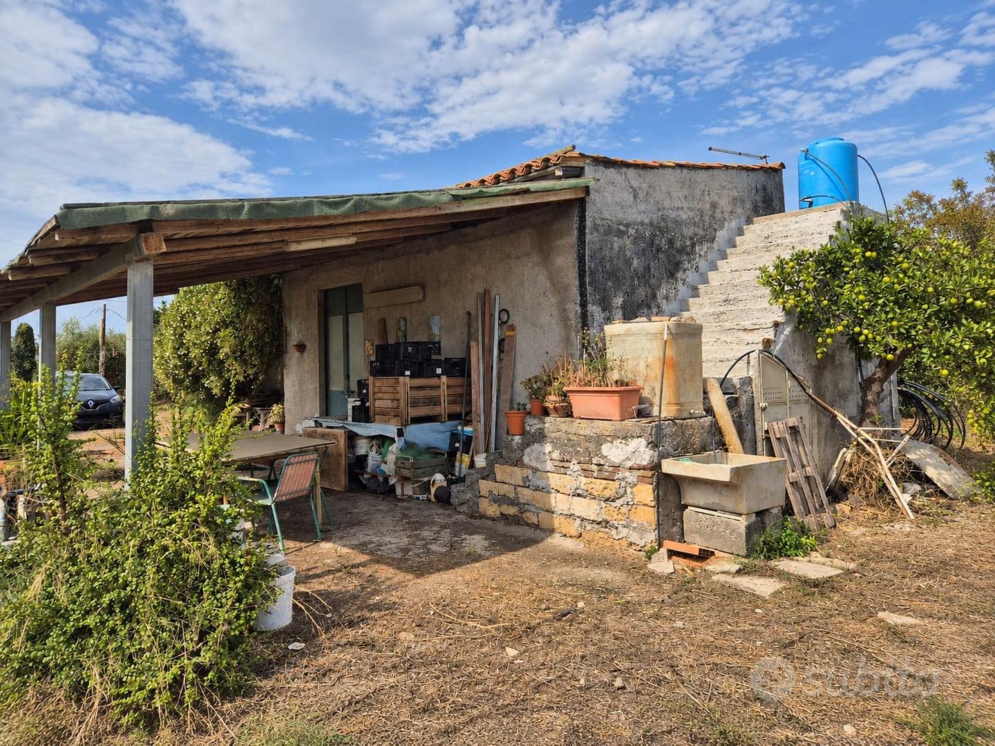 Terreno con fabbricato via delle Zagare - Vista 2