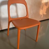 Sedie impilabili colorate