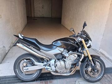 Hornet 600