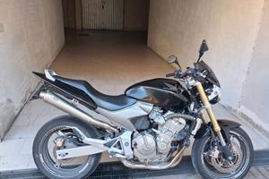 Hornet 600