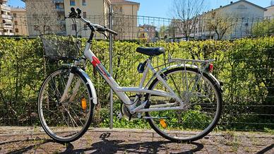 bicicletta Bianchi spillo 28' cambio shimano alivi