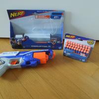 Pistola Nerf e confezione dardi