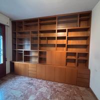 Libreria a parete in due moduli