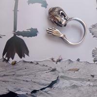 anello in argento massiccio con Buddha