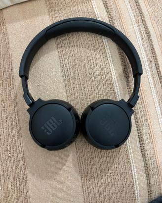 JBL Tune 670NC