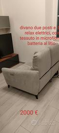 divano 2 posti.