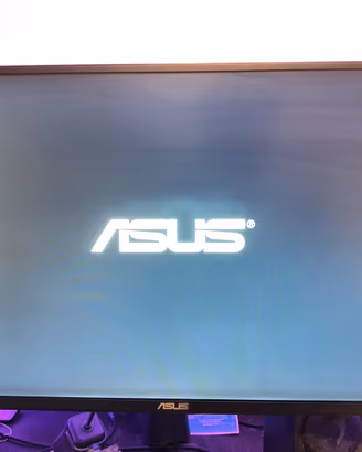 Monitor ASUS TUF Gaming 240Hz perfetto competitivo
