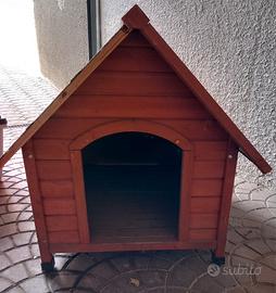 Cuccia da esterno per cane di taglia media/grande
