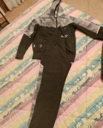tuta emporio Armani 