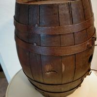 piccola botte in legno per arredamento 