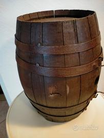 piccola botte in legno per arredamento 