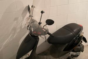 Piaggio zip 100 4T