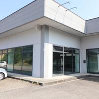 NEGOZIO A PORTO MANTOVANO