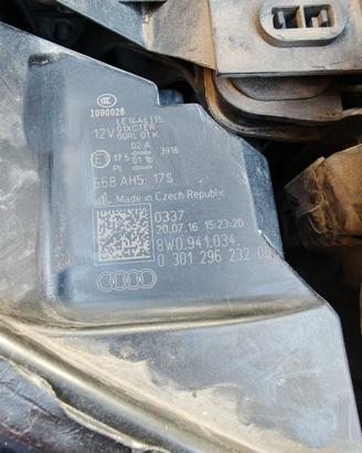 Faro Destro Audi A4 B9 2017 - Marca Magneti Marell