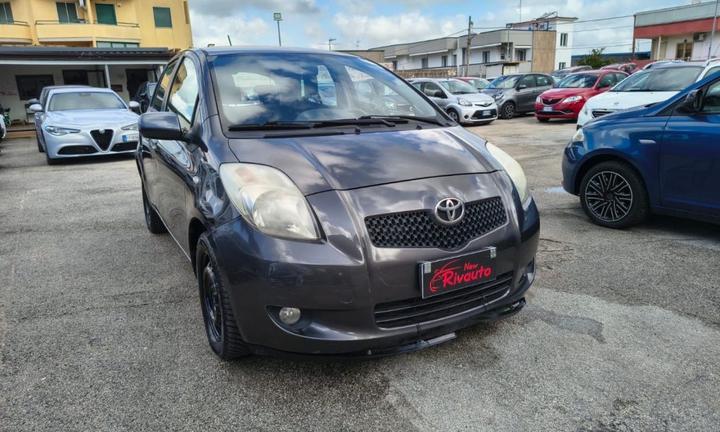 TOYOTA Yaris 1.3 5 porte Sol