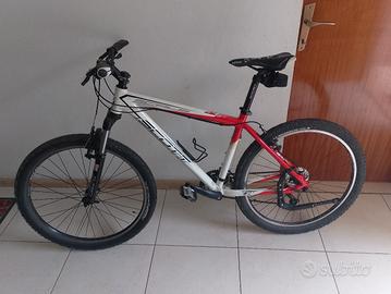 MTB montato shimano deore forcella roch shoxs