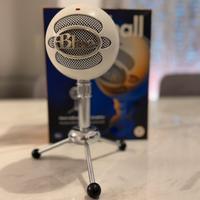 Microfono USB Blue Snowball bianco con scatola