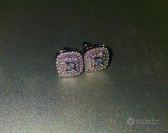 Orecchini diamantati quadrati 