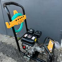 Idropulitrice con motore