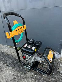 Idropulitrice con motore