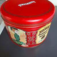 Scatola in latta vintage panettone Le Tre Marie