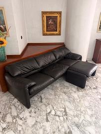 Divano in pelle mod. Maralunga  di V. Magistretti