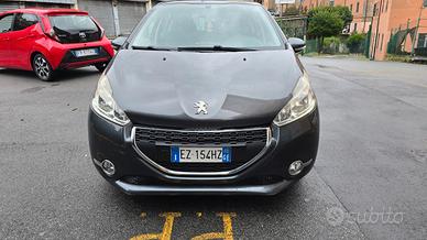 Peugeot 208 1.4 HDi 68 CV 5 porte Allure