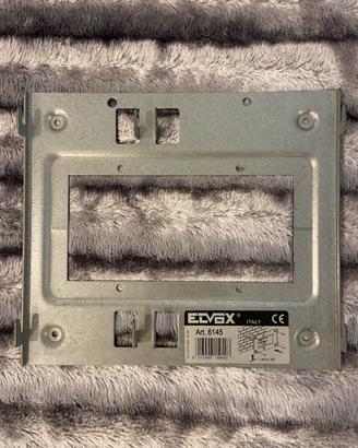 STAFFA PER CITOFONI E MONITOR ELVOX 6145