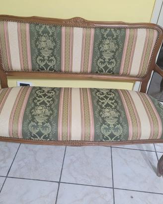 Divanetto in legno