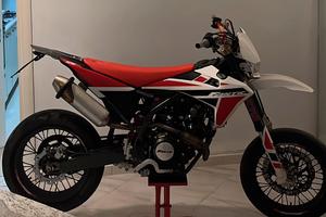 Fantic XMF 125 4t motard