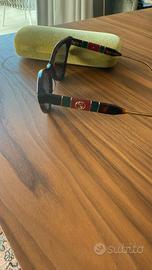 Occhiali da sole da donna mai usati