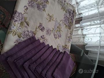 Tovaglia quadrata fantasia floreale