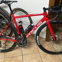 Bici da corsa Focus Izalco Race disk