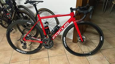 Bici da corsa Focus Izalco Race disk