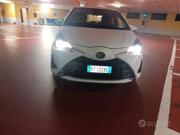 Toyota Yaris Hybrid 2019 cambio automatico 