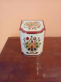 scatola  in latta inglese, vintage + altra 