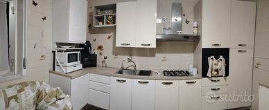 Cucina moderna lineare